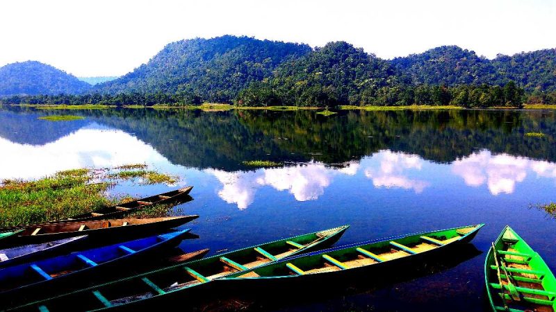 Chandubi Lake picnic spot in Assam