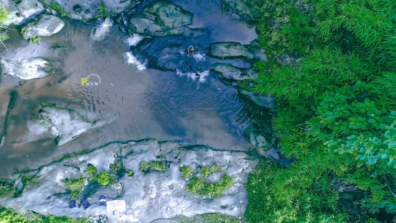 Picnic spot near Singlo Saheb Khana Waterfall